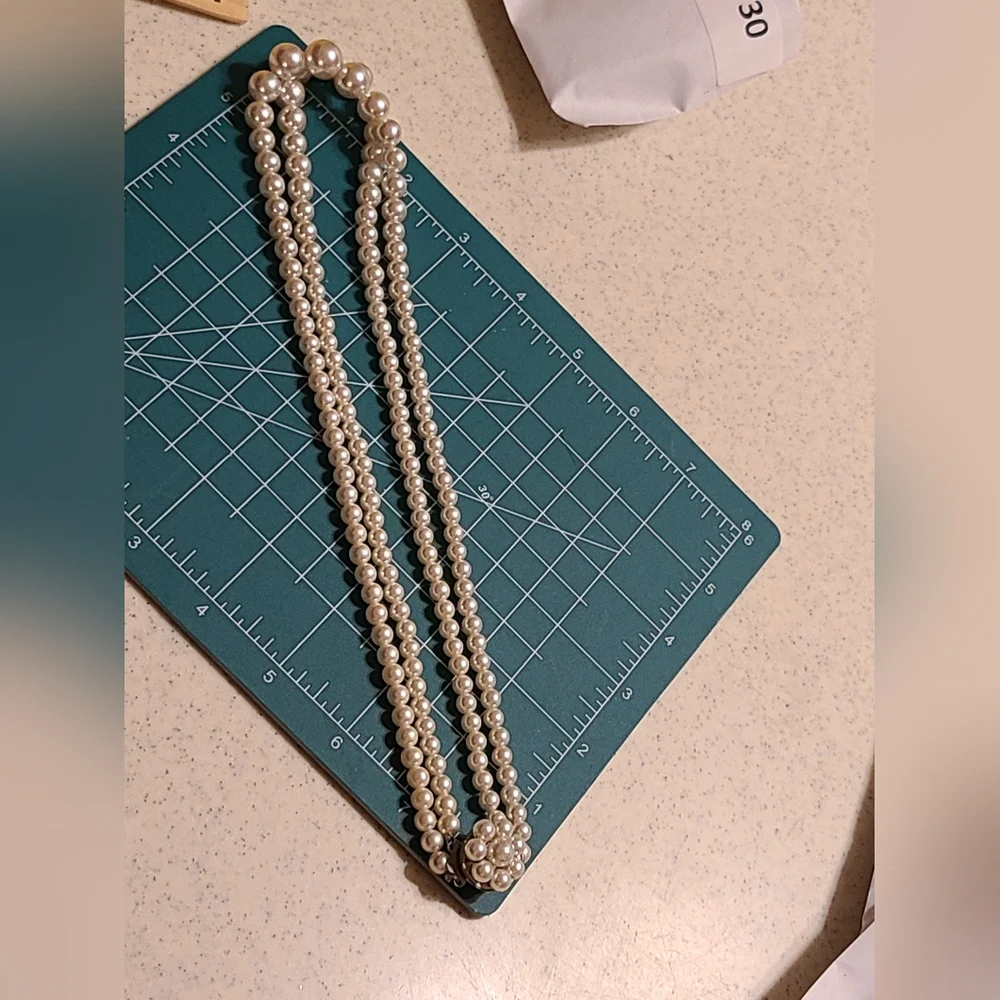 Elegant Pearl Necklace Unique Antique Pearls - Picture 6 of 7